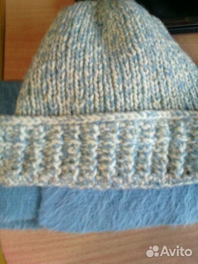 Теплая новая вязаная шапочка