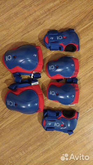 Шлем велосипедный детский,наколенники,налокотники