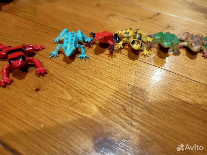 Игрушки лягушки