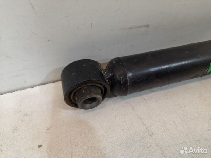 Амортизатор задний Toyota Camry V70 2018