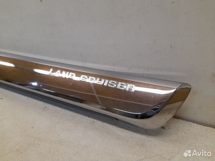 Молдинг двери задний левый Toyota Land Cruiser 200