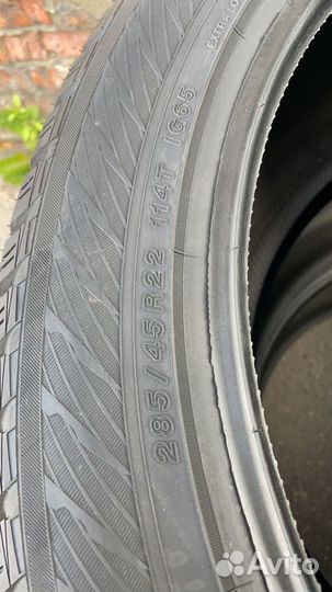 Yokohama IceGuard Stud IG65 285/45 R22 114T