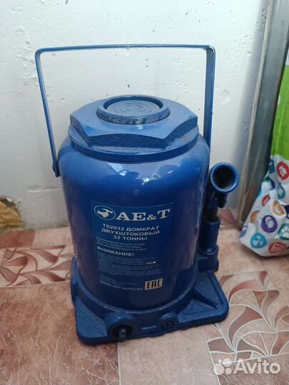 Домкрат AE&T TO2032 32 тонны двухштоковый