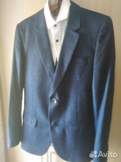 Продам костюм