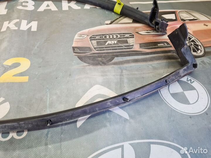 Уплотнитель задних дверей верхний Peugeot Boxer 3