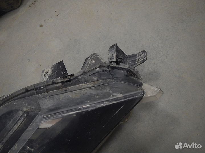 Б/У Фара правая, Mitsubishi (Митсубиси) -L200