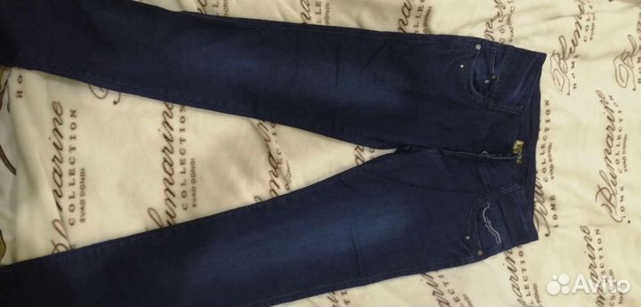 Джинсы новые
