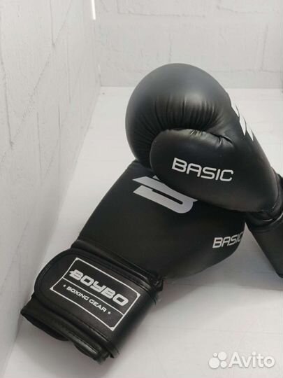 Боксерские перчатки