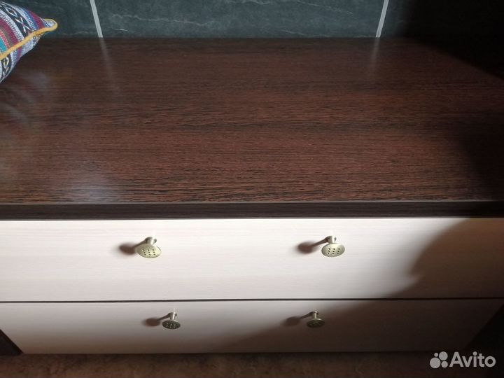 Продам тумбу