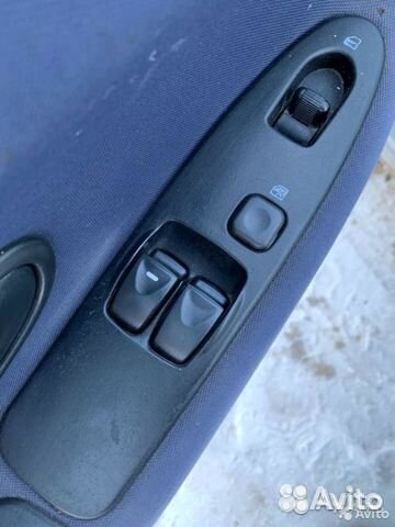 Блок стеклоподъёмника на Mitsubishi Carisma