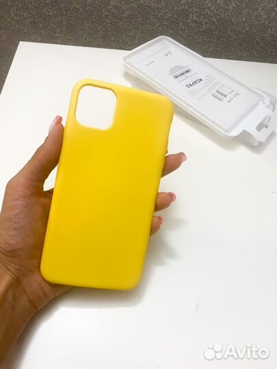 Чехлы на телефон