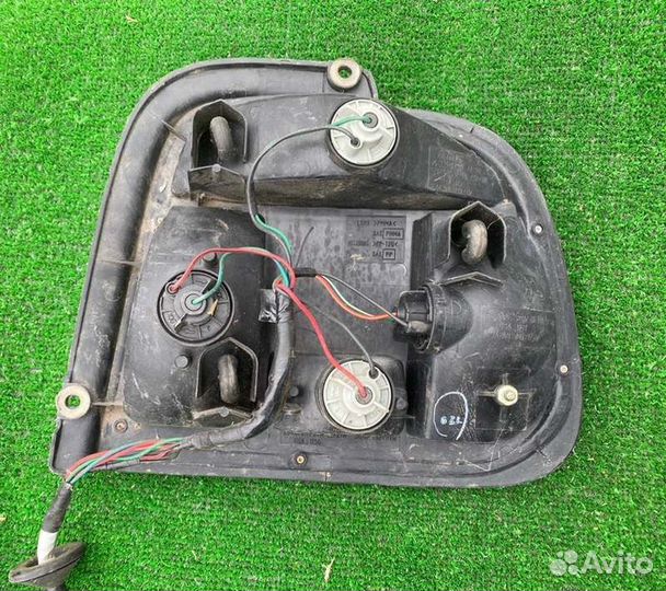 Фонарь задний левый Suzuki Baleno 1.6 1997