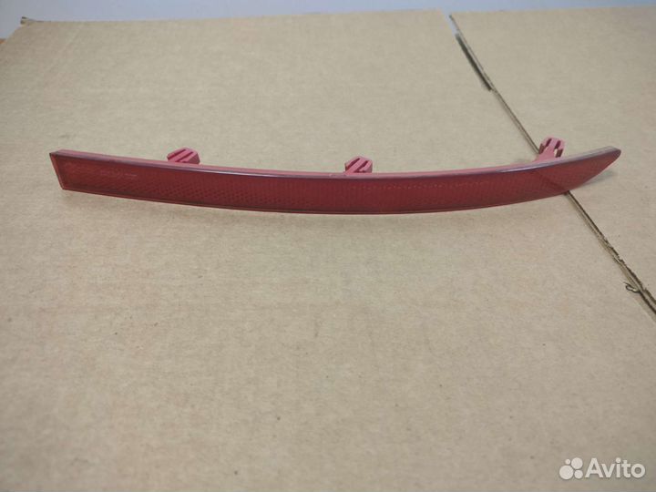 Отражатель заднего бампера Volkswagen Tiguan 11-17