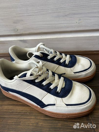 Кроссовки женские beefree