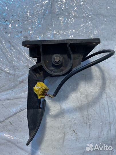 Педаль газа Mercedes-Benz