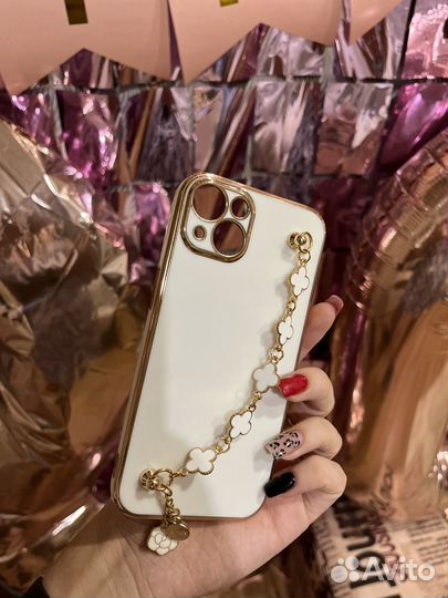 Чехолы на iPhone13