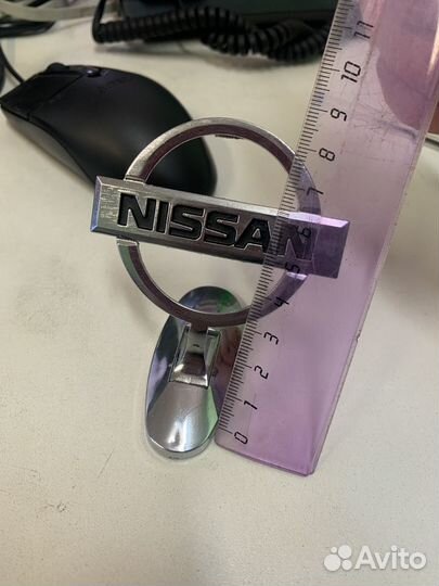 Шильдик nissan ниссан