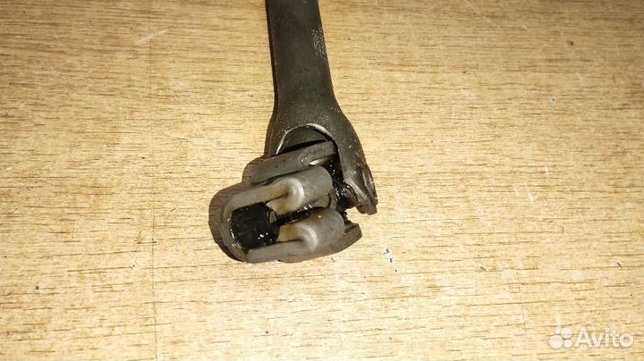 Рулевой карданчик Opel Corsa D