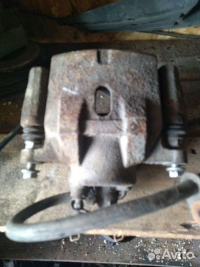 Суппорт передний левый Лифан Солано