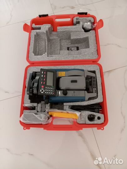 Тахеометр Sokkia im 52