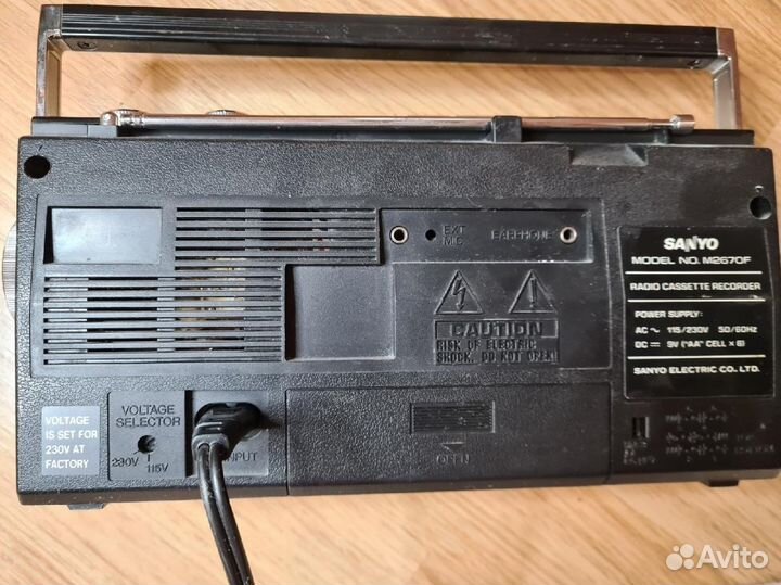 Портативная кассетная магнитола Sanyo M2670F