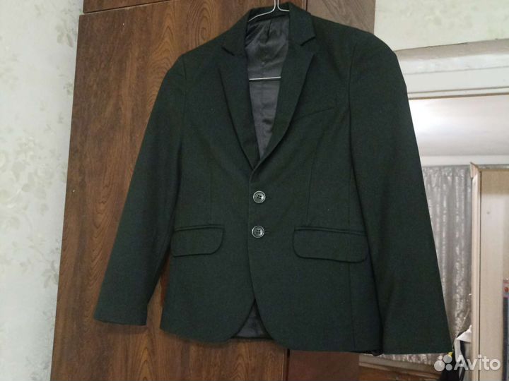 Пиджак зелёный рост 128