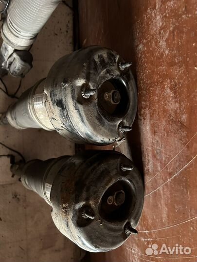 Пневмостойка mercedes w221