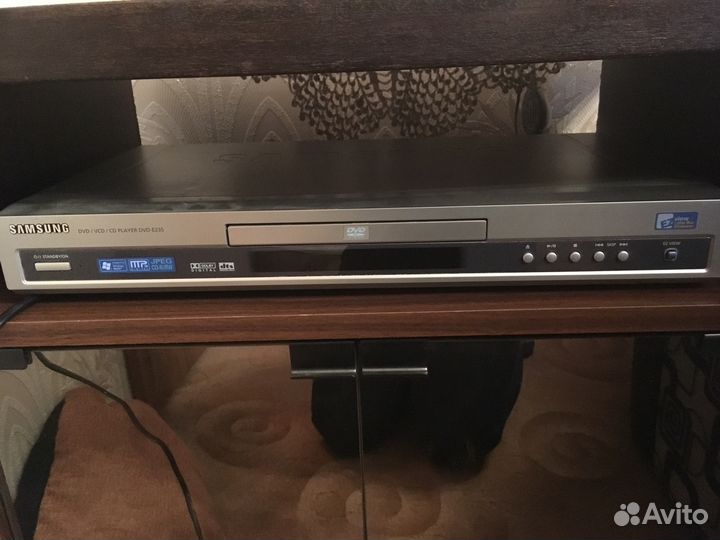 DVD-плеер samsung DVD-E235