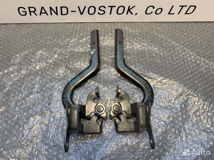 Петля капота Toyota Vitz KSP130 2014