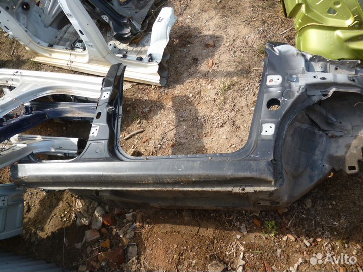 Peugeot 207 порог со стойками правый