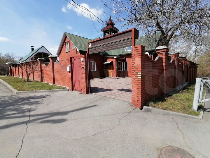 Коттедж 357 м² на участке 6 сот.