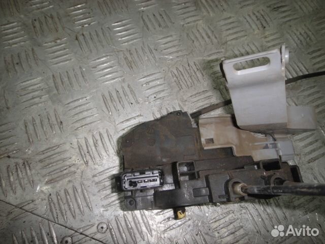 Замок двери Elantra (06-10) зад L 4 контакта б\у (арт. 814102H000)