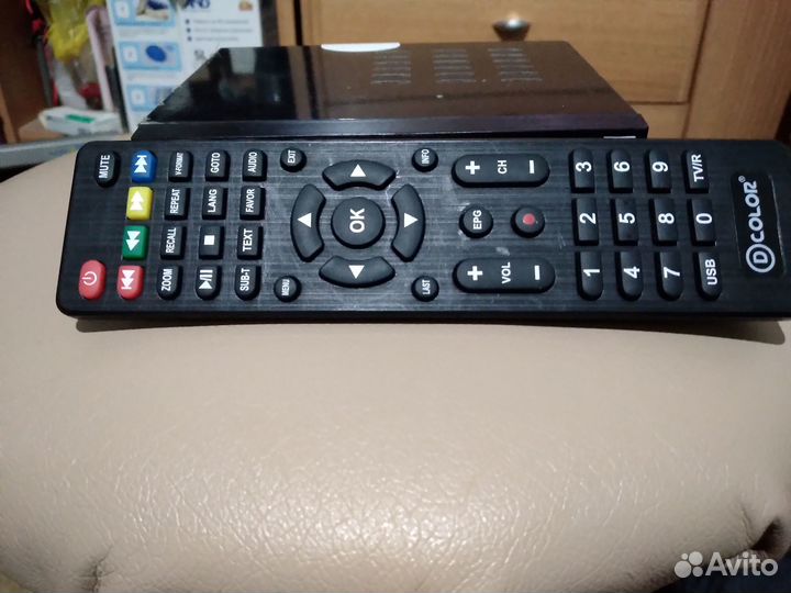 Цифровая тв приставка dcolor DC1301HD