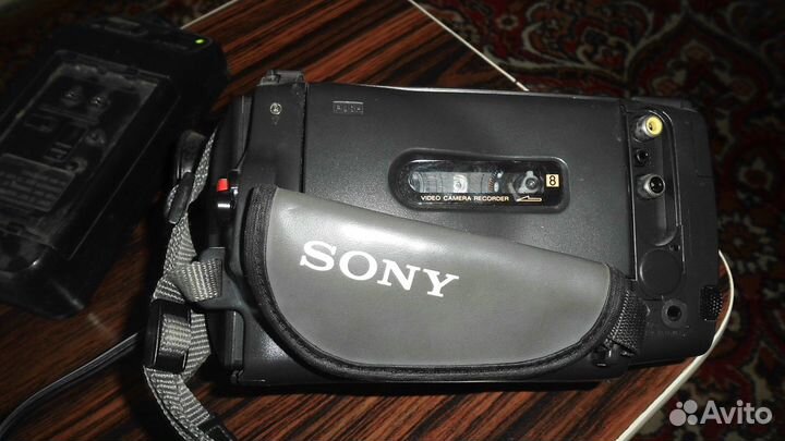 Sony Handycam CCD-TR502E