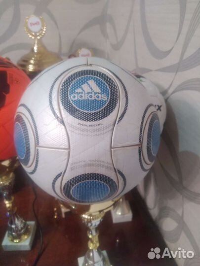 Футбольный мяч adidas Terrapass