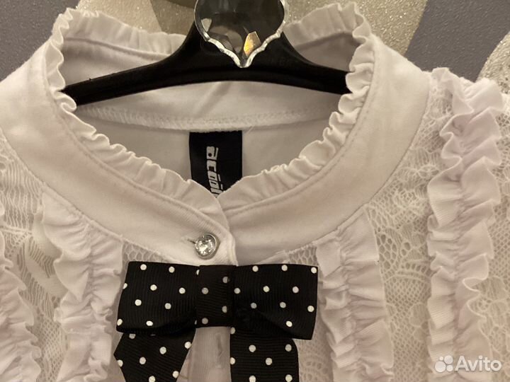 Белая блузка