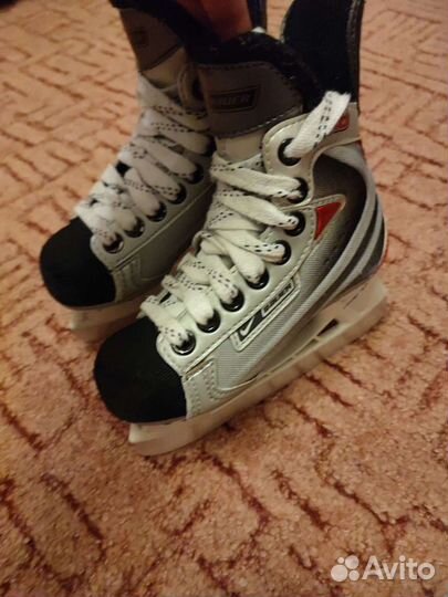 Коньки хоккейные