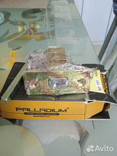 Завертка к ручке дверной