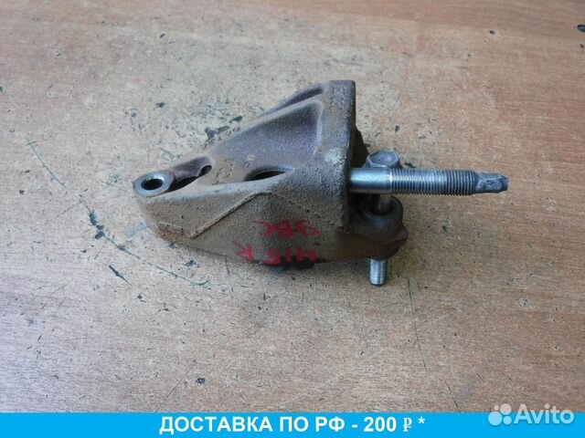 Кронштейн двигателя Toyota Auris E15