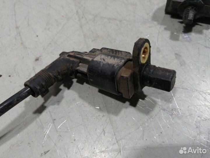 Датчик abs задний правый Ford Focus 2 седан 1.8