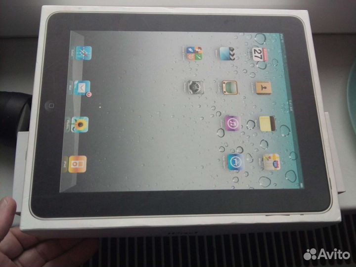 Коробки айфон5, iPad, часов