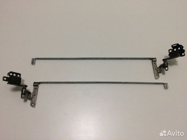 Петли матрицы ноутбука Lenovo Y570