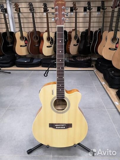 Электро-акустическая гитара Elitaro E4050EQ N