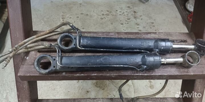 Цилиндр гидроподьема mercruiser Alfa One