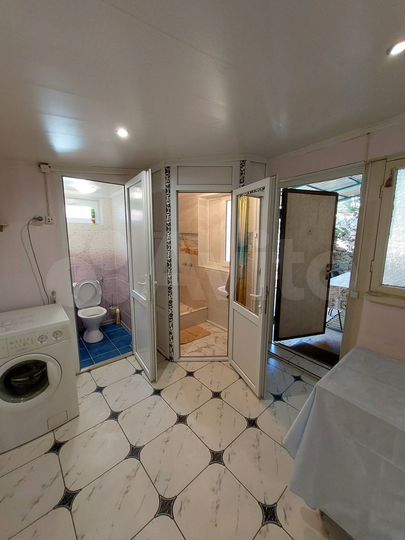 2-к. квартира, 60 м², 1/2 эт.