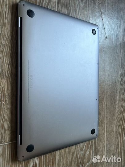 Превосходный Apple MacBook Pro Retina 2017 i5 SSD