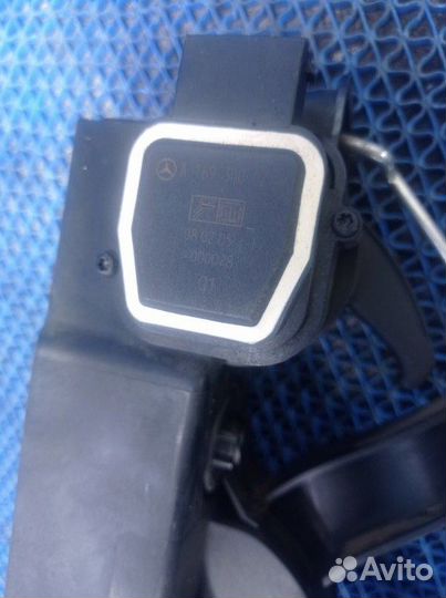 Педаль газа Mercedes-Benz W169 хэтчбек M266 E17