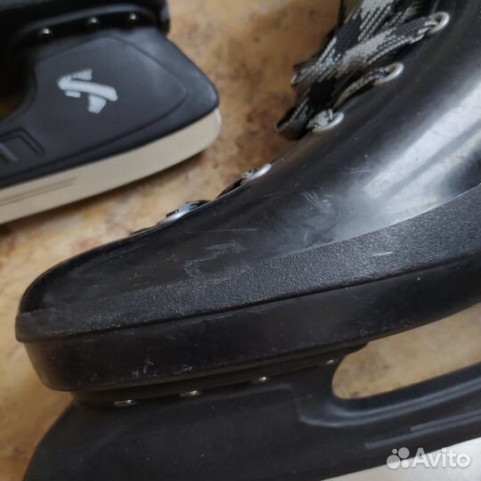 Хоккейные коньки leader 46 размер