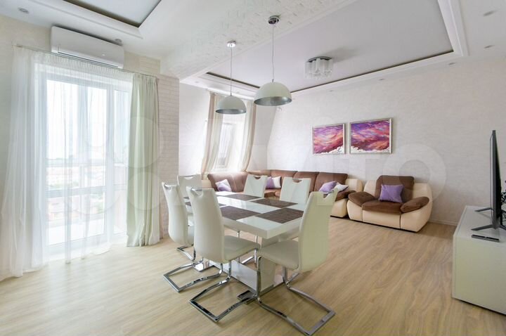 2-к. квартира, 100 м², 9/9 эт.