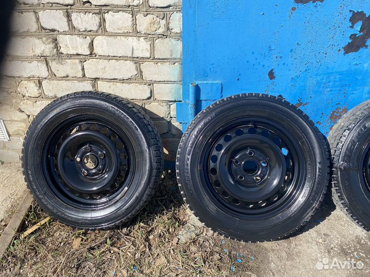 Dunlop SP Winter Ice 01 185/65 R15 88T